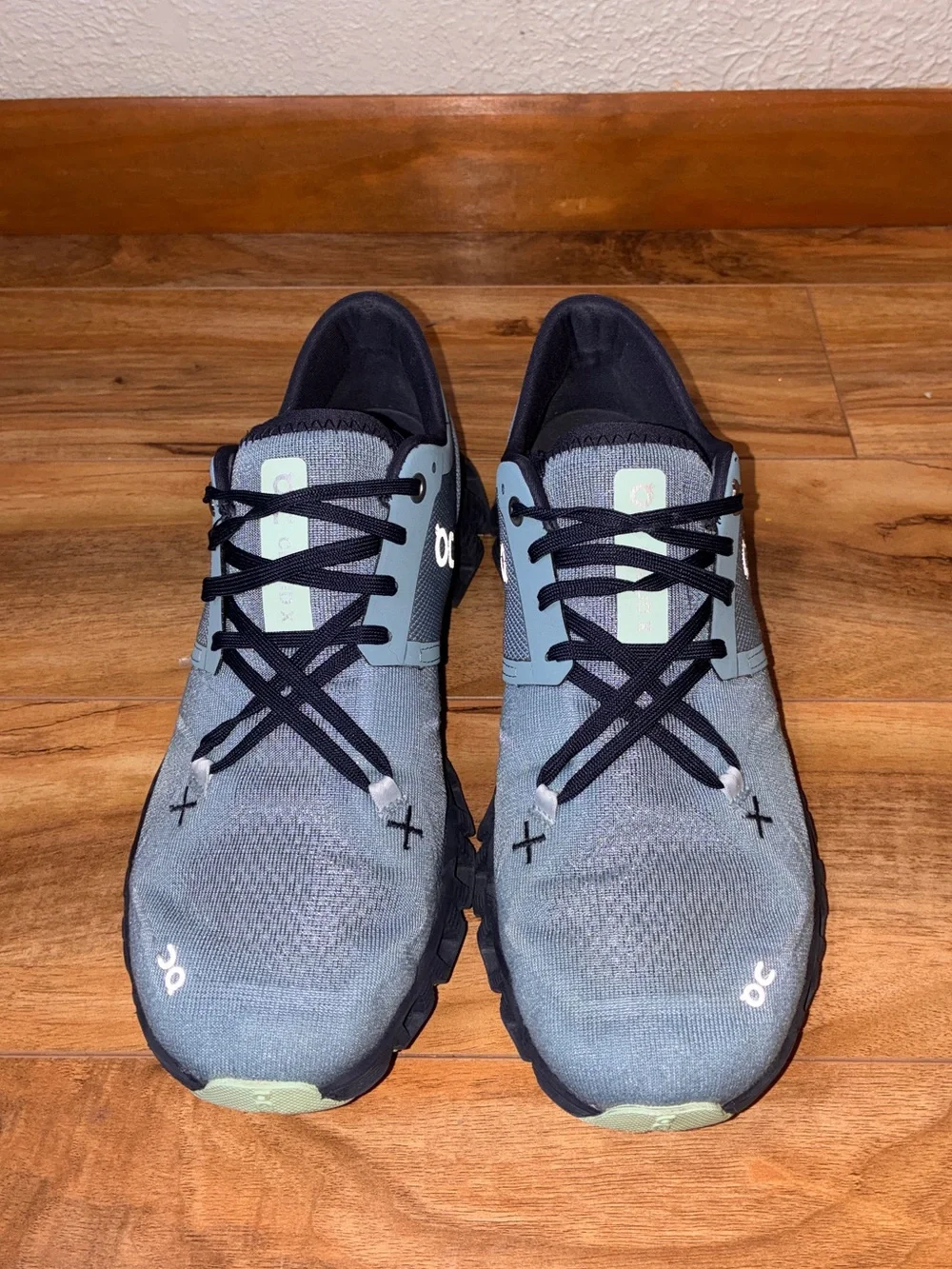On Cloud X Women’s Athletic Running Sneaker Shoes, blue- size 8.5
